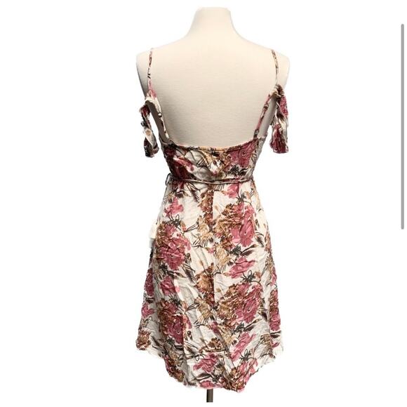 Floral Cold Shoulder Fit and Flare Wrap Mini Dress - Picture 4 of 12